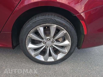 2015 Chrysler 200S – miniatura 18