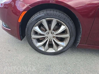 2015 Chrysler 200S – miniatura 19