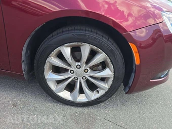 2015 Chrysler 200S – miniatura 20