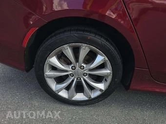 2015 Chrysler 200S – miniatura 21