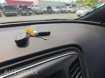 2015 Chrysler 200S – miniatura 5