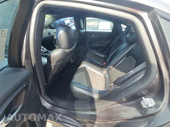 2015 Chrysler 200S – miniatura 13