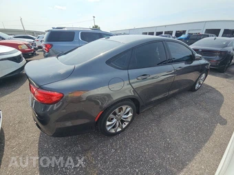 2015 Chrysler 200S – miniatura 4