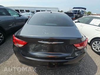 2015 Chrysler 200S – miniatura 5