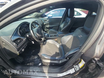 2015 Chrysler 200S – miniatura 7