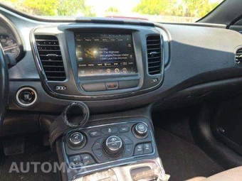 2015 Chrysler 200S – miniatura 10