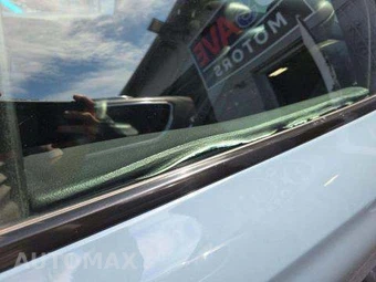 2015 Chrysler 200S – miniatura 21