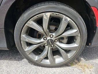 2015 Chrysler 200S – miniatura 24