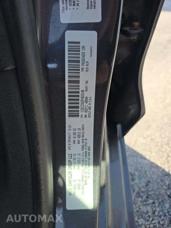 2015 Chrysler 200S - miniatura 2