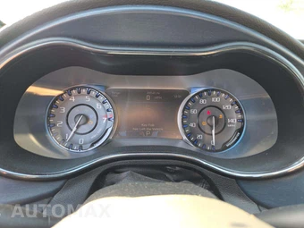 2015 Chrysler 200S - miniatura 6