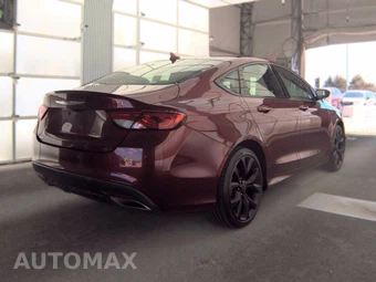 2015 Chrysler 200S – miniatura 4