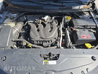 2015 Chrysler 200S – miniatura 15