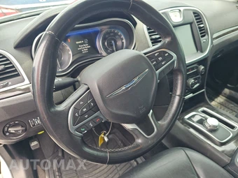 2015 Chrysler 300 Limited – miniatura 10