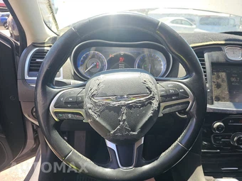 2015 Chrysler 300 Limited – miniatura 10