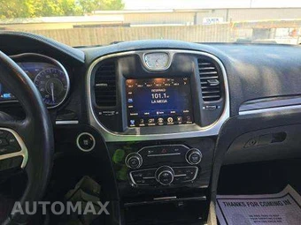 2015 Chrysler 300 Limited – miniatura 11