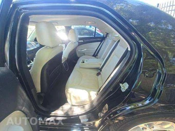 2015 Chrysler 300 Limited – miniatura 14