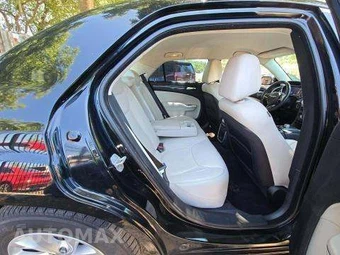 2015 Chrysler 300 Limited – miniatura 17