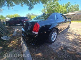 2015 Chrysler 300 Limited – miniatura 4