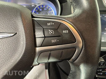 2015 Chrysler 300 Limited - miniatura 16