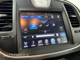 2015 Chrysler 300 Limited - miniatura 20