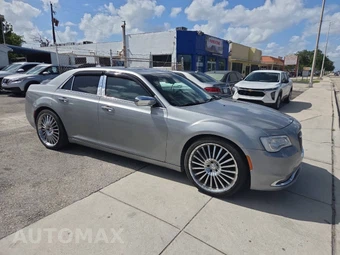 2015 Chrysler 300C - miniatura 2