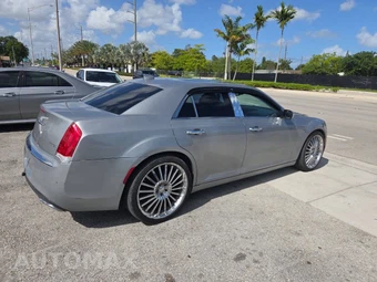 2015 Chrysler 300C - miniatura 3