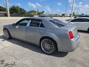 2015 Chrysler 300C - miniatura 4