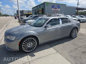 2015 Chrysler 300C - miniatura 5