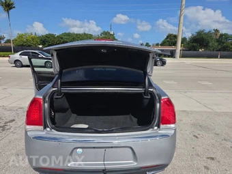 2015 Chrysler 300C - miniatura 7