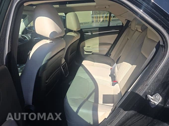2015 Chrysler 300C – miniatura 13