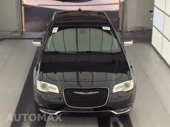 2015 Chrysler 300C – miniatura 2