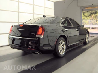 2015 Chrysler 300C – miniatura 4