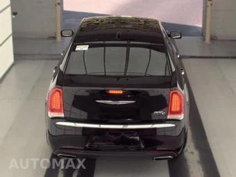2015 Chrysler 300C – miniatura 5