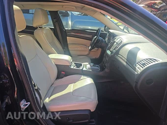 2015 Chrysler 300C – miniatura 8
