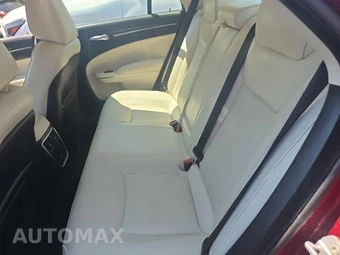 2015 Chrysler 300C – miniatura 16