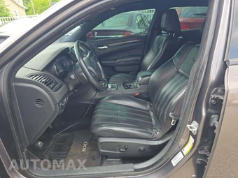2015 Chrysler 300S – miniatura 6