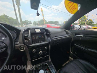 2015 Chrysler 300S – miniatura 10