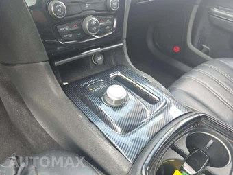 2015 Chrysler 300S – miniatura 26