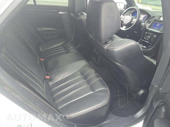2015 Chrysler 300S - miniatura 16