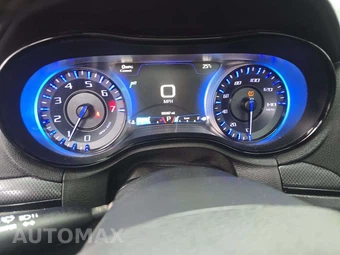 2015 Chrysler 300S - miniatura 9