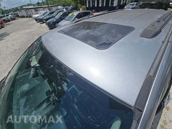 2015 Chrysler Town & Country Limited Platinum 121.2" WB - miniatura 12
