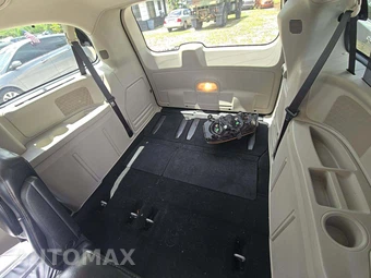 2015 Chrysler Town & Country Limited Platinum 121.2" WB - miniatura 14