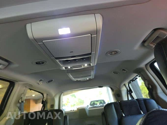 2015 Chrysler Town & Country Limited Platinum 121.2" WB - miniatura 11