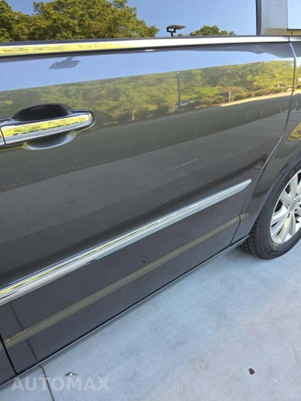 2015 Chrysler Town & Country Limited Platinum 121.2" WB - miniatura 26