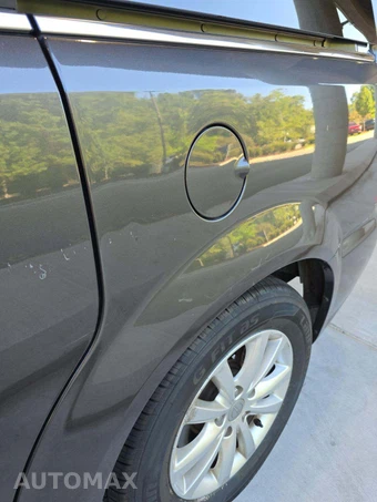 2015 Chrysler Town & Country Limited Platinum 121.2" WB - miniatura 27