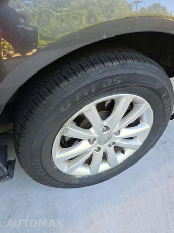 2015 Chrysler Town & Country Limited Platinum 121.2" WB - miniatura 29