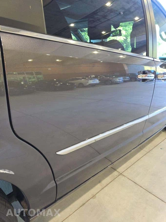 2015 Chrysler Town & Country Limited Platinum 121.2" WB - miniatura 33