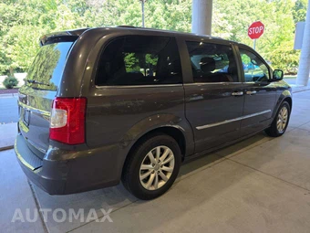 2015 Chrysler Town & Country Limited Platinum 121.2" WB - miniatura 4