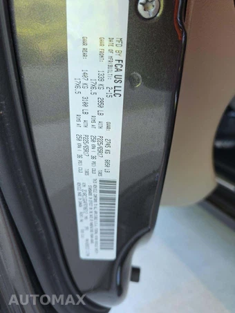 2015 Chrysler Town & Country Limited Platinum 121.2" WB - miniatura 5