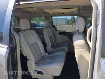 2015 Chrysler Town & Country Limited Platinum 121.2" WB - miniatura 14